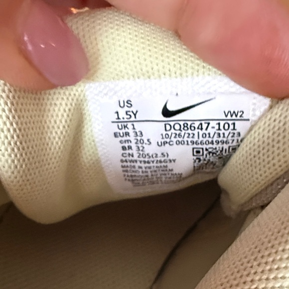 LeBron Witness 7 PS ‘Action Grape Vivid  Orange’ Sneakers - Picture 3 of 6